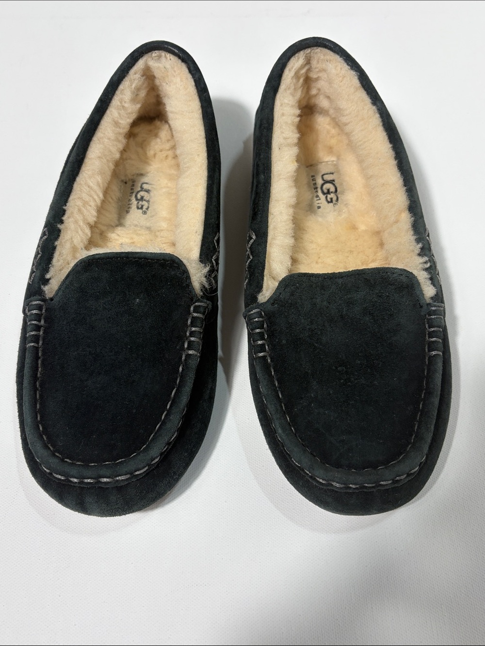 UGG Dakota Slippers Black Suede Shearling Moccasin Womens 7 Cozy